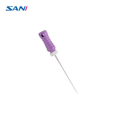 Arquivos dentais super do OEM C K na endodontia para o tratamento de canal de raiz